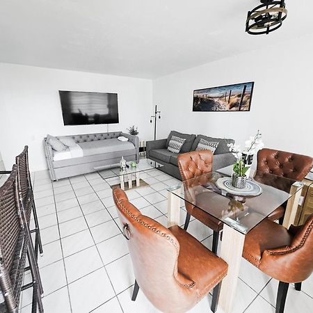 Bayfront Apartment Breathtaking Views- One Bedroom W Balcony- Living Room -Free Parking Miami Beach Eksteriør billede