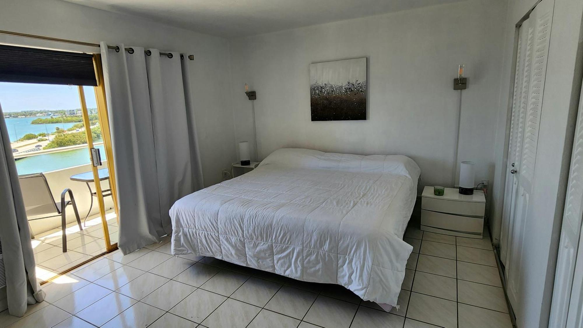 Bayfront Apartment Breathtaking Views- One Bedroom W Balcony- Living Room -Free Parking Miami Beach Eksteriør billede