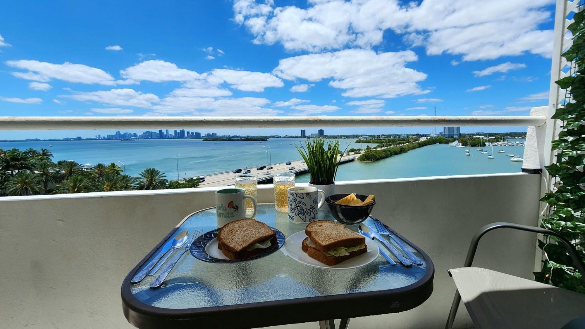 Bayfront Apartment Breathtaking Views- One Bedroom W Balcony- Living Room -Free Parking Miami Beach Eksteriør billede