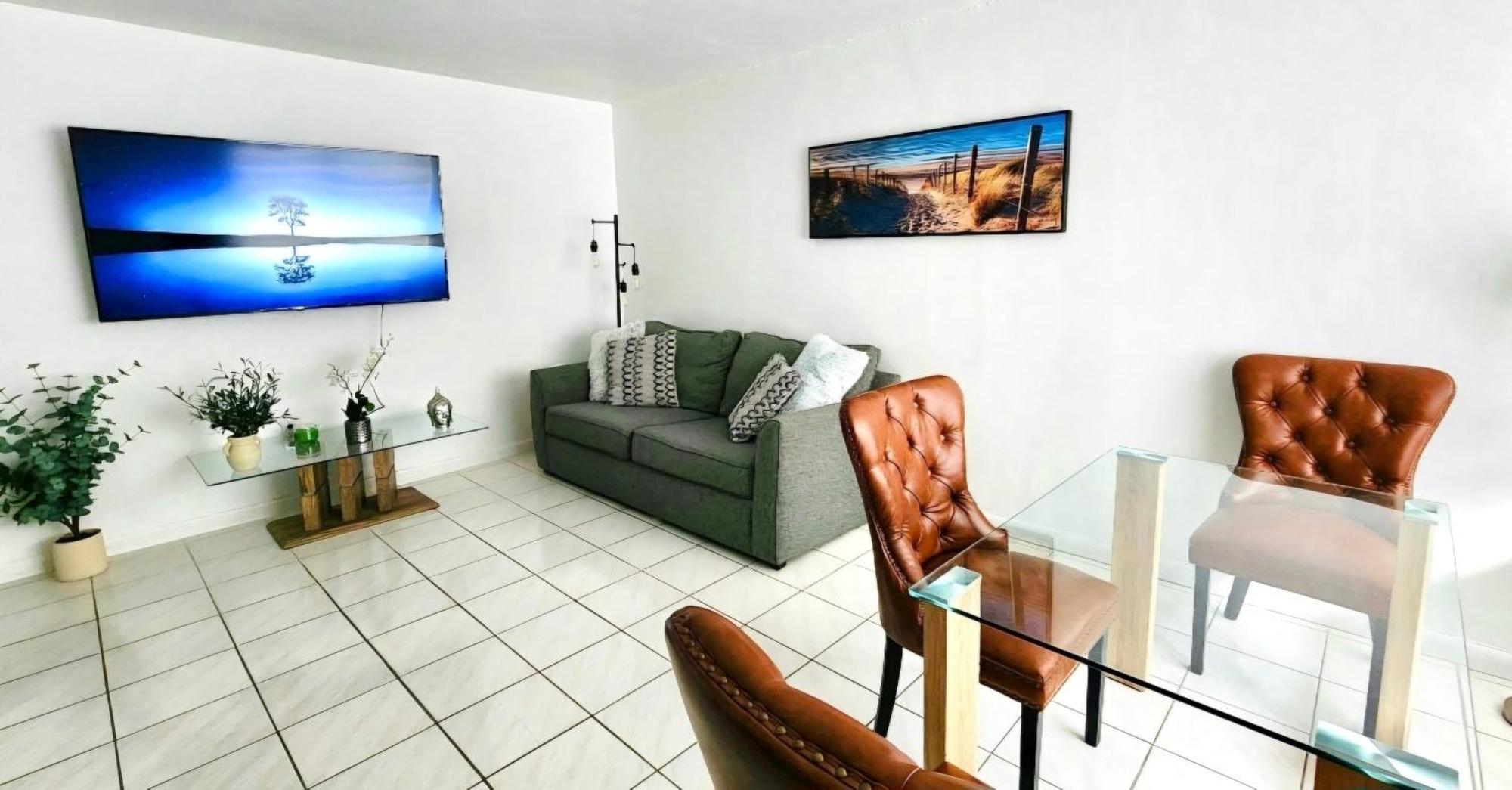 Bayfront Apartment Breathtaking Views- One Bedroom W Balcony- Living Room -Free Parking Miami Beach Værelse billede
