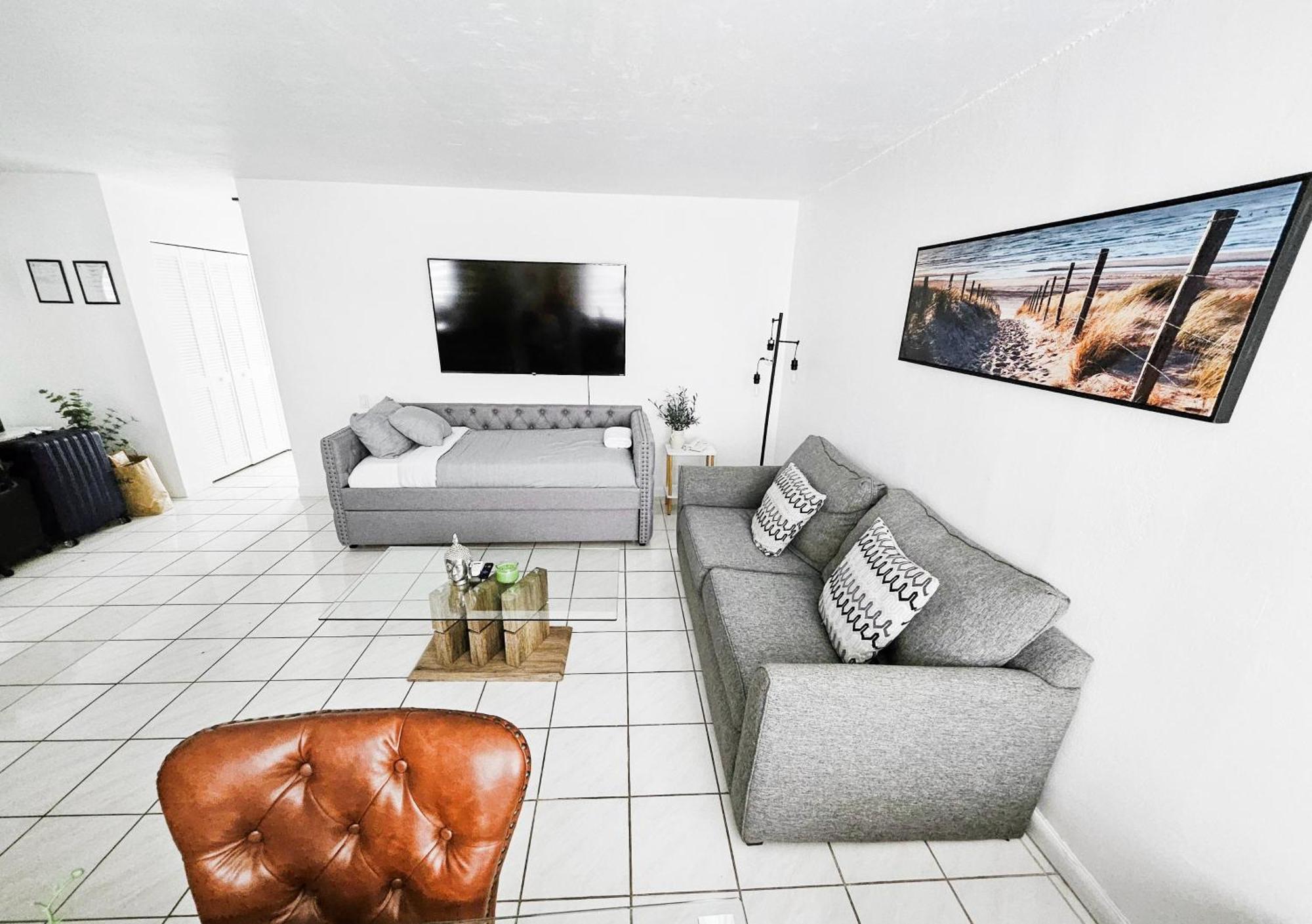 Bayfront Apartment Breathtaking Views- One Bedroom W Balcony- Living Room -Free Parking Miami Beach Eksteriør billede